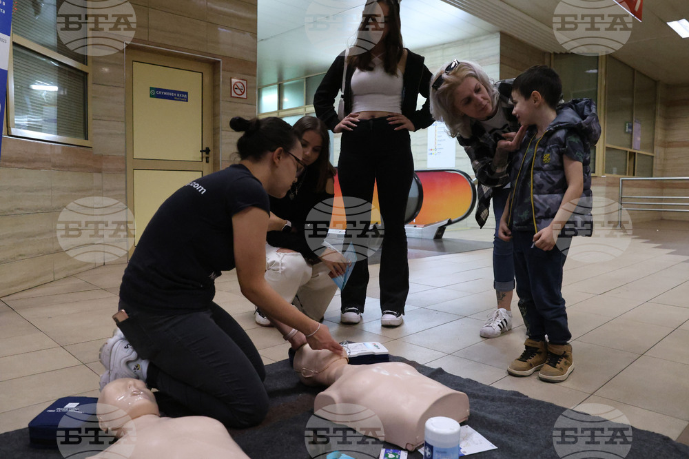 Метростанция „Софийски университет“ - обучителна кампания