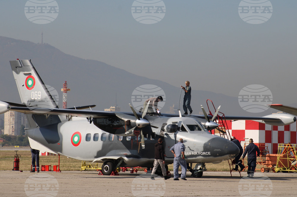 Авиобаза "Враждебна" - празник - авиация