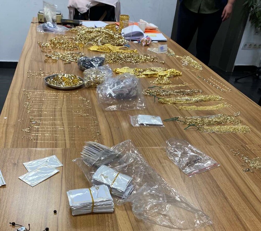 Окръжна прокуратура-Хасково привлече като обвиняем турски гражданин за контрабанда на златни накити за 669 704 лева