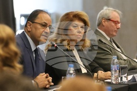 Илияна Йотова - Франкофония - форум