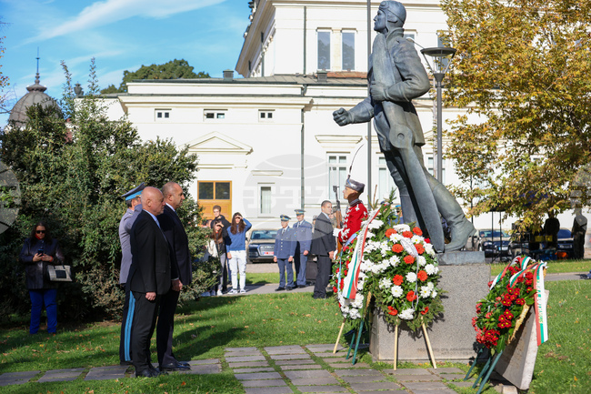 Паметник на летеца - празник на ВВС
