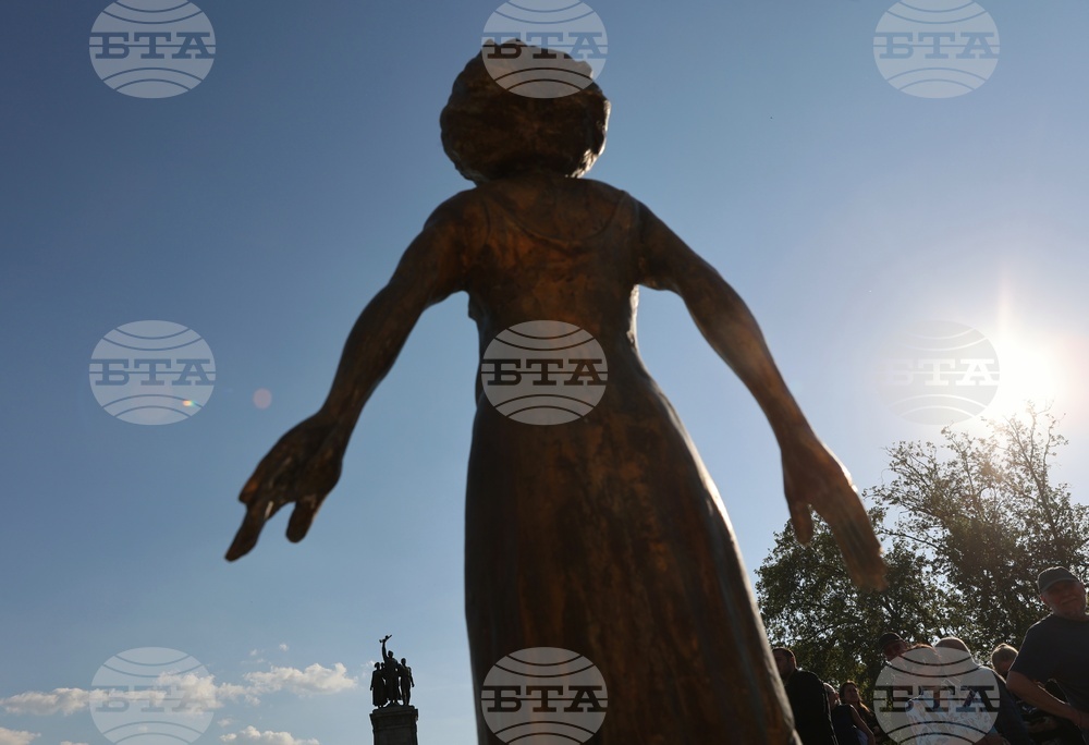 Неделчо Костадинов - творба - представяне