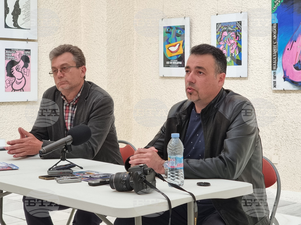 Добрич - Художествена галерия - изложба - плакати - Людмил Чехларов – Снимка: Александра Антонова