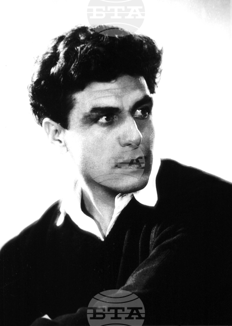 Филмът "Апостол Карамитев" ще бъде представен в Казанлък от сина на актьора Момчил Карамитев