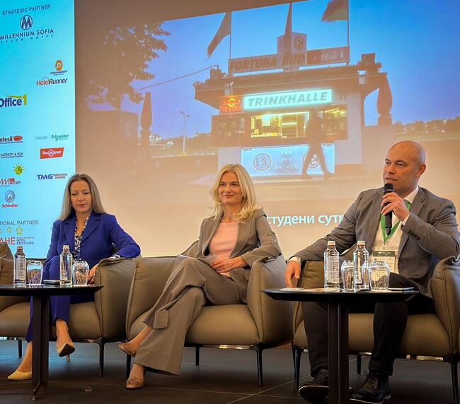 Зарица Динкова: Туризмът може и трябва да не е само витрина, а визитна картичка, не само рецепция, а фронт офис на страната ни