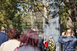 Бургас - 100 години от рождението на Апостол Карамитев - честване