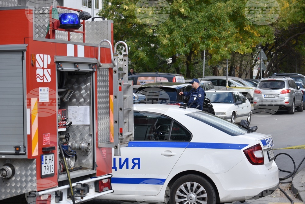 Два стари автобуса са изгорели на паркинга на „Градски транспорт“ във Варна