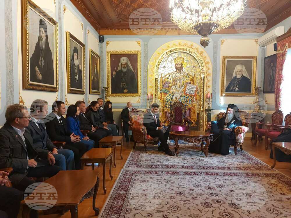 Пловдивският митрополит Николай благослови кандидатите на „Български възход“ и заръча: "Бъдете Божии труженици"