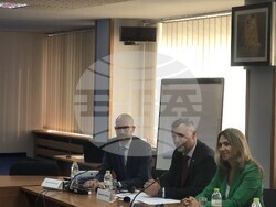 Снимки: Агенция „Митници“