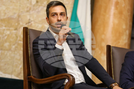 „Лигата на младите гласоподаватели“ - дискусия