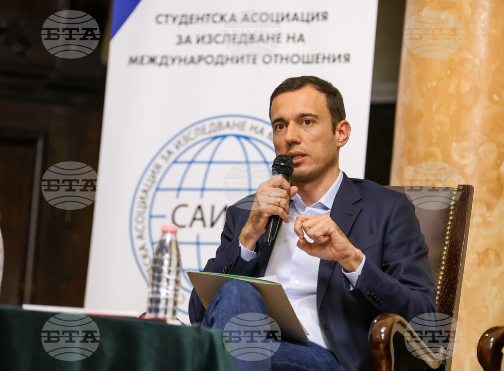 „Лигата на младите гласоподаватели“ - дискусия