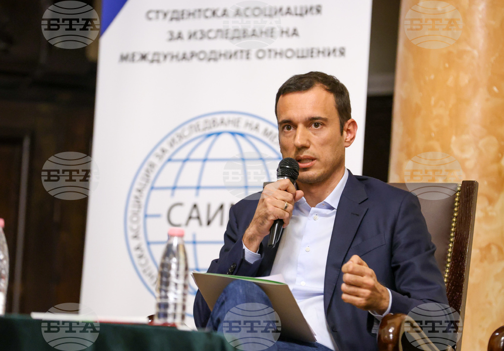 „Лигата на младите гласоподаватели“ - дискусия