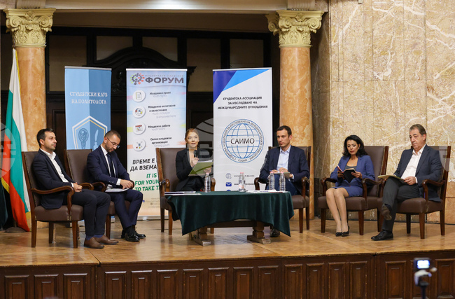 „Лигата на младите гласоподаватели“ - дискусия