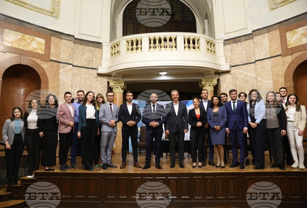 „Лигата на младите гласоподаватели“ - дискусия