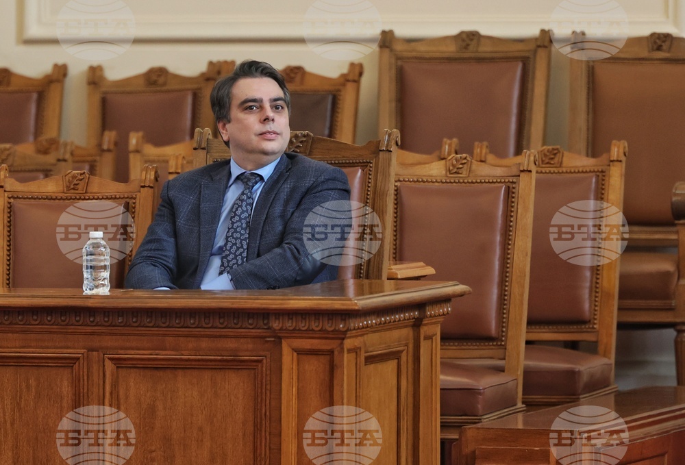 България вече никога няма да преговаря с "Газпром", защото е ненадежден партньор, заяви Асен Василев