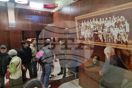 Бургас - Апостол Карамитев - бронзова отливка