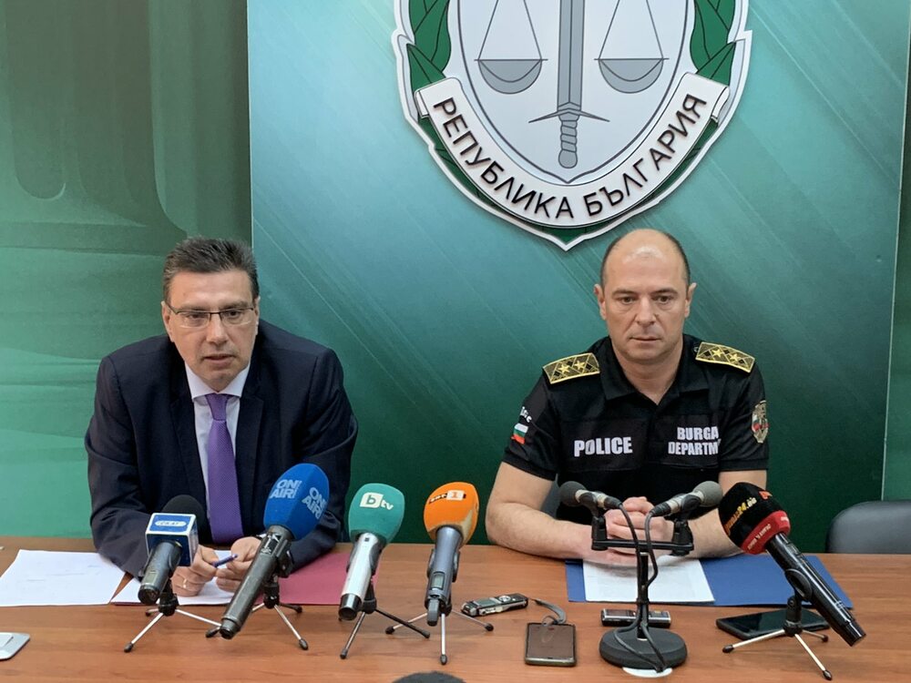 Районна прокуратура - Бургас привлече към наказателна отговорност четири лица, изнудвали чрез заплахи друго лице, което да им предоставя парични средства против своята воля