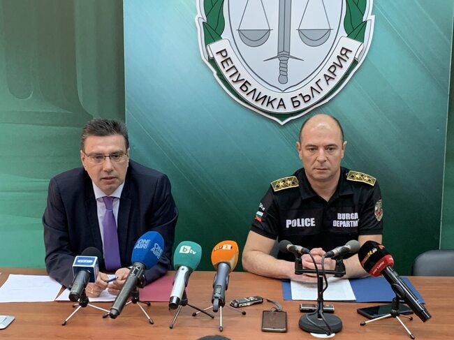 Районна прокуратура - Бургас привлече към наказателна отговорност четири лица, изнудвали чрез заплахи друго лице, което да им предоставя парични средства против своята воля