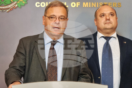 Министерски съвет - Юлиан Попов - брифинг