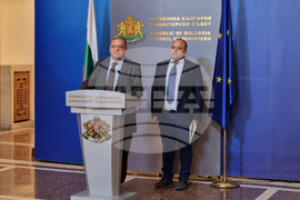 Министерски съвет - Юлиан Попов - брифинг