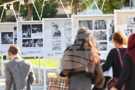 Бургас - "Многоликият Апостол Карамитев" - изложба