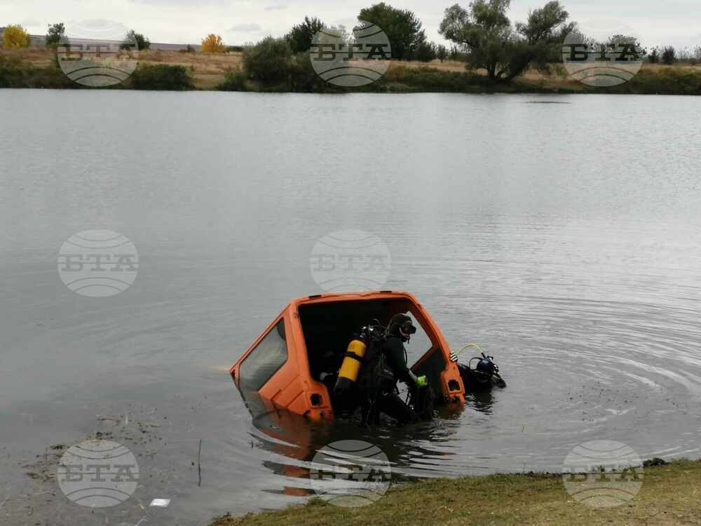 Пожарникари, водолази и медици участваха в учение край сливенското село Самуилово