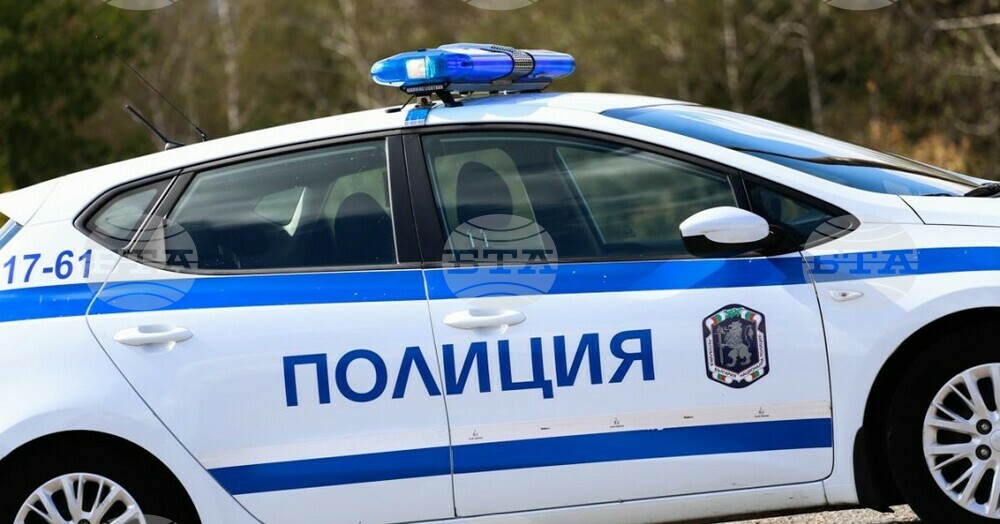 Пешеходка е пострадала при катастрофа пред търговски център в София