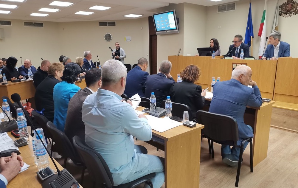 Общински съвет Плевен: Избраха временно изпълняващи длъжността кмет на Община Плевен и на 16 кметства в общината