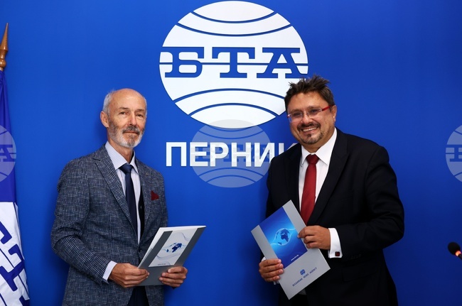 Национален пресклуб на БТА Перник - БТА - ЕПУ - договор - подписване