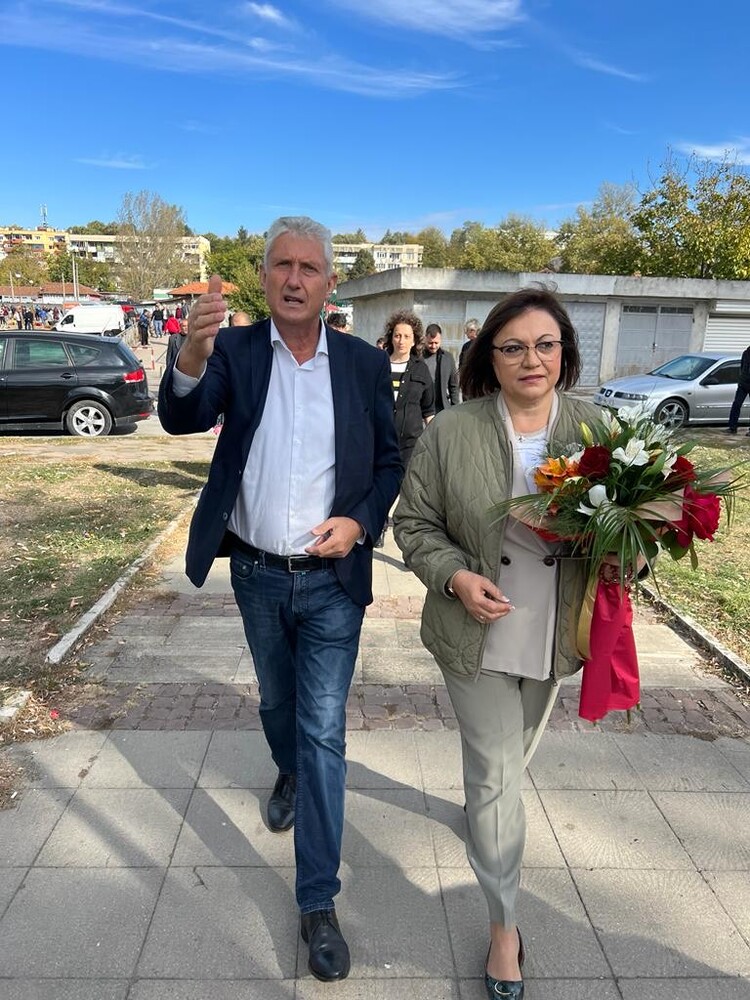 Нинова в Мездра: Управляващите крадат и се карат за порциите на властта, народът мизерства