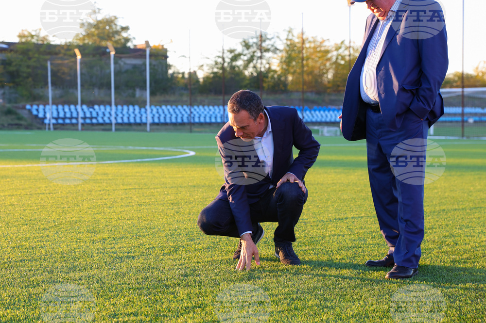 Бургас - квартал "Долно Езерово" - ново спортно игрище
