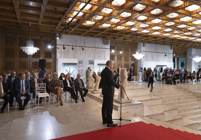 Президентът Радев: Професионалното развитие и реализацията на младите лекари в България трябва да е сред приоритетите в здравеопазването