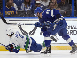 Canucks Lightning Hockey
