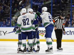 Canucks Lightning Hockey