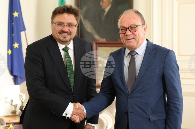 БАН - Юлиан Ревалски - Кирил Вълчев