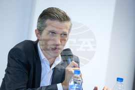 Финансов форум "Тайните, пропастите и възможностите на пазара през 2024 и отвъд"