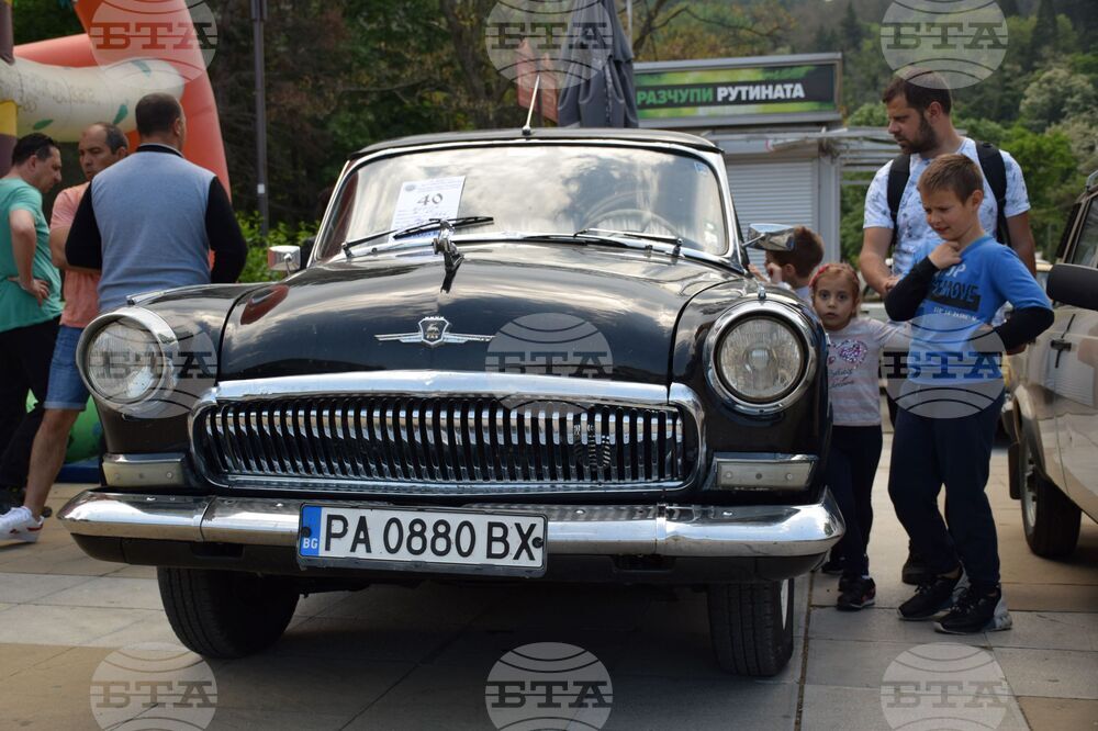 Благоевград - автомобили - ретро парад