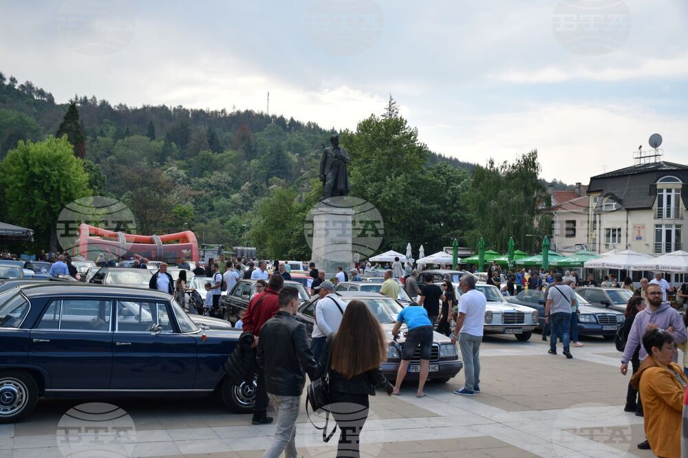 Благоевград - автомобили - ретро парад