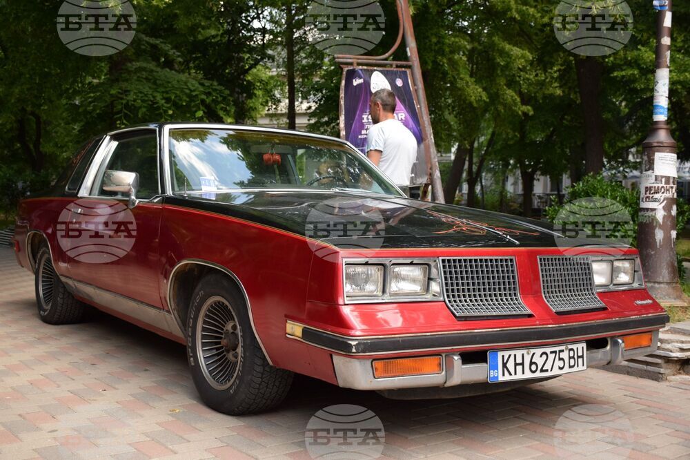 Благоевград - автомобили - ретро парад