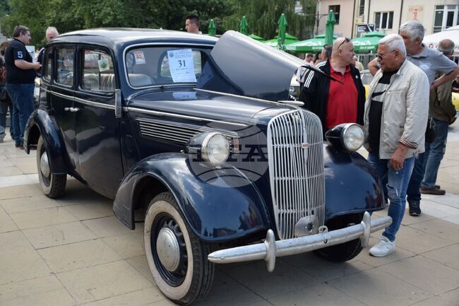 Благоевград - автомобили - ретро парад