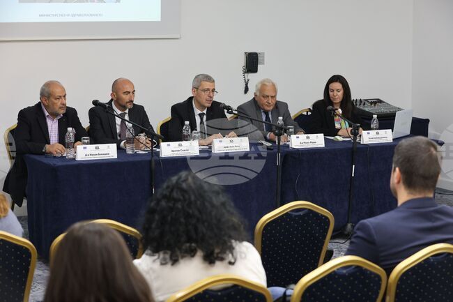 Спешни състояния - лечение - пресконференция