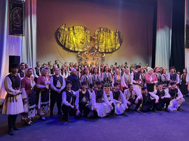 Капански ансамбъл – Разград: Публиката на крака пред вълшебството на българския фолклор 