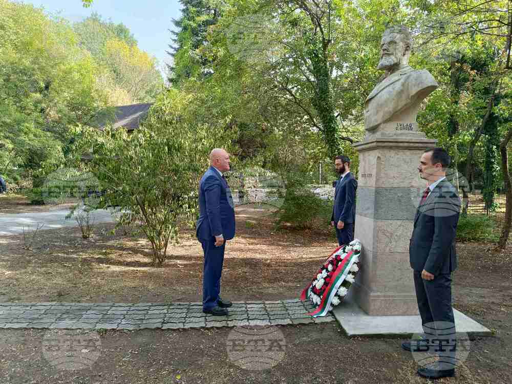 Румъния - Галин Цоков - паметници на Христо Ботев и Васил Левски