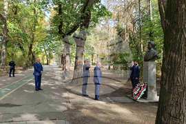 Румъния - Галин Цоков - паметници на Христо Ботев и Васил Левски