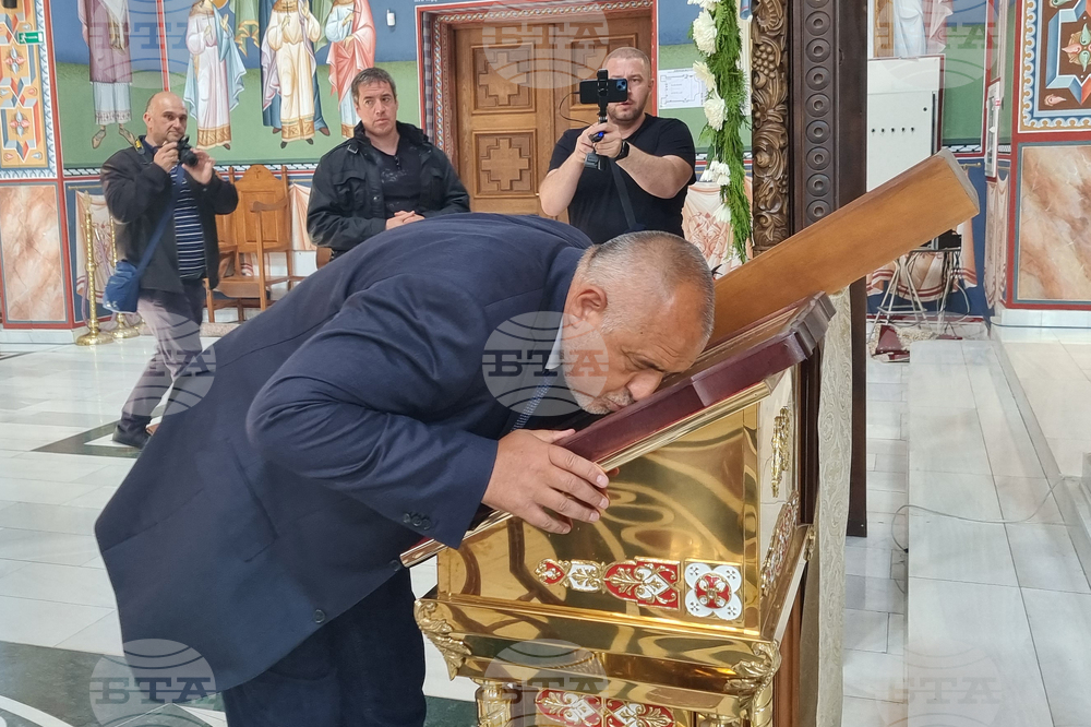 Ловеч - ГЕРБ - Бойко Борисов - храм