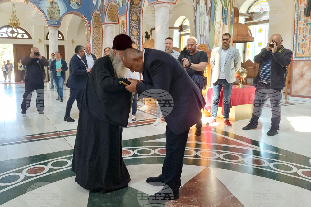 Ловеч - ГЕРБ - Бойко Борисов - храм