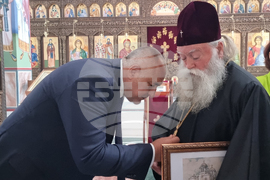 Ловеч - ГЕРБ - Бойко Борисов - храм