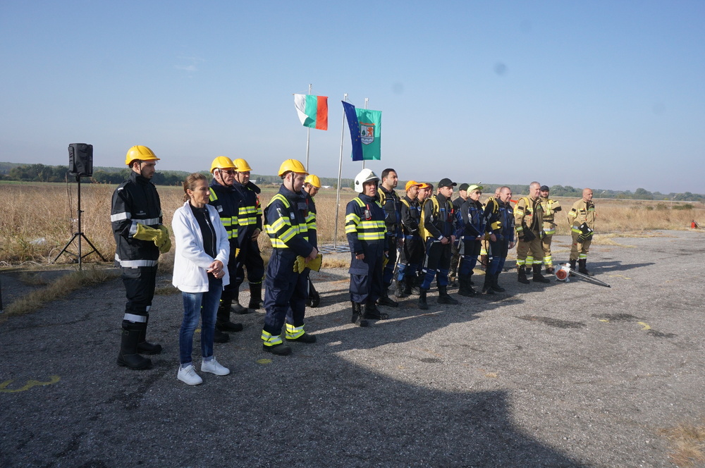 Областният управител на област Хасково Гинка Райчева бе сред официалните гости на учение