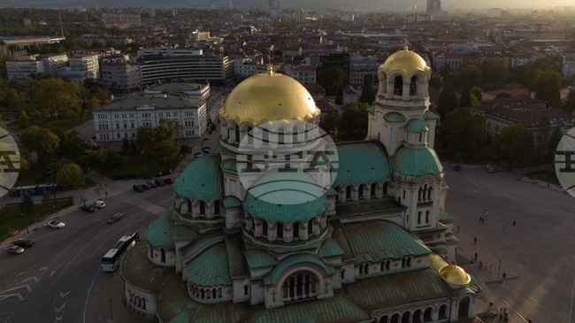 Във великденската нощ столичният градски транспорт ще се движи с удължено работно време