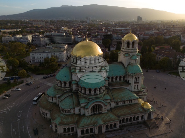 Във великденската нощ столичният градски транспорт ще се движи с удължено работно време